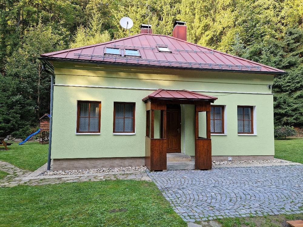 Talo Deštnán yksinäisyydessä Orlické horyssa