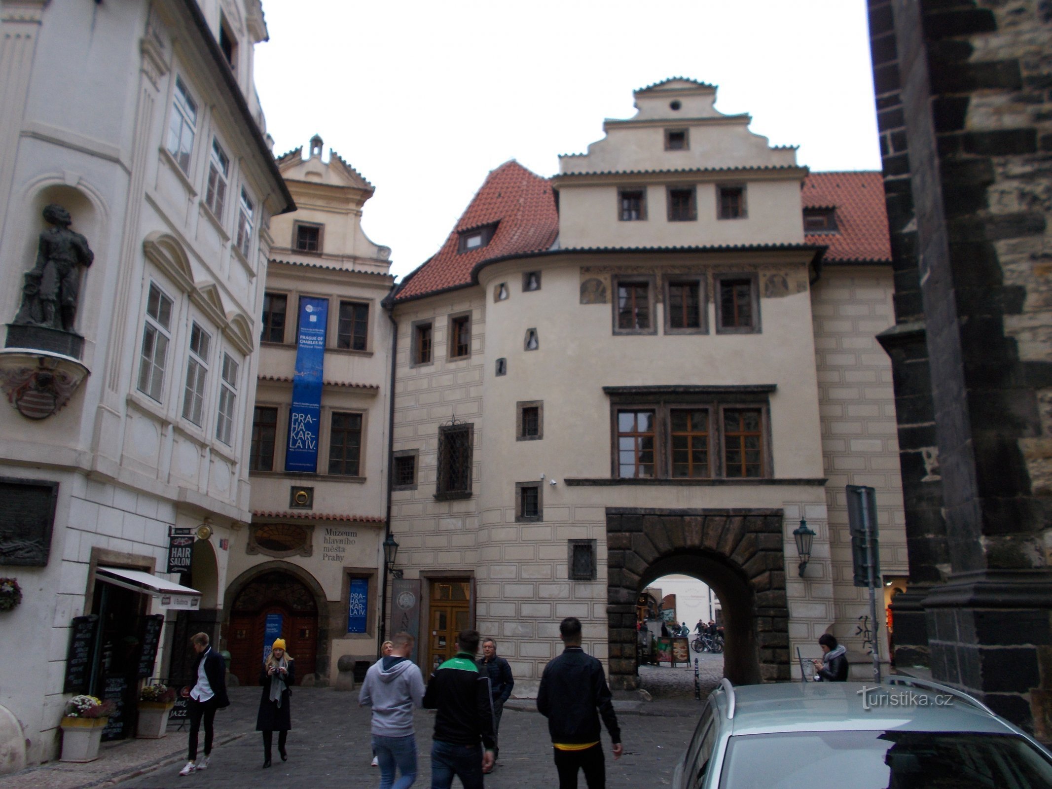 Maison à l'anneau d'or