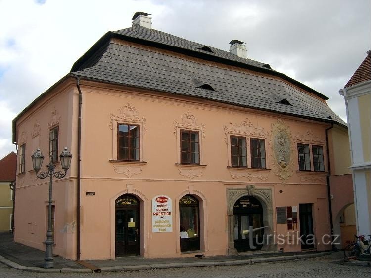 Dumetovský house on Náměstí TGMasaryka