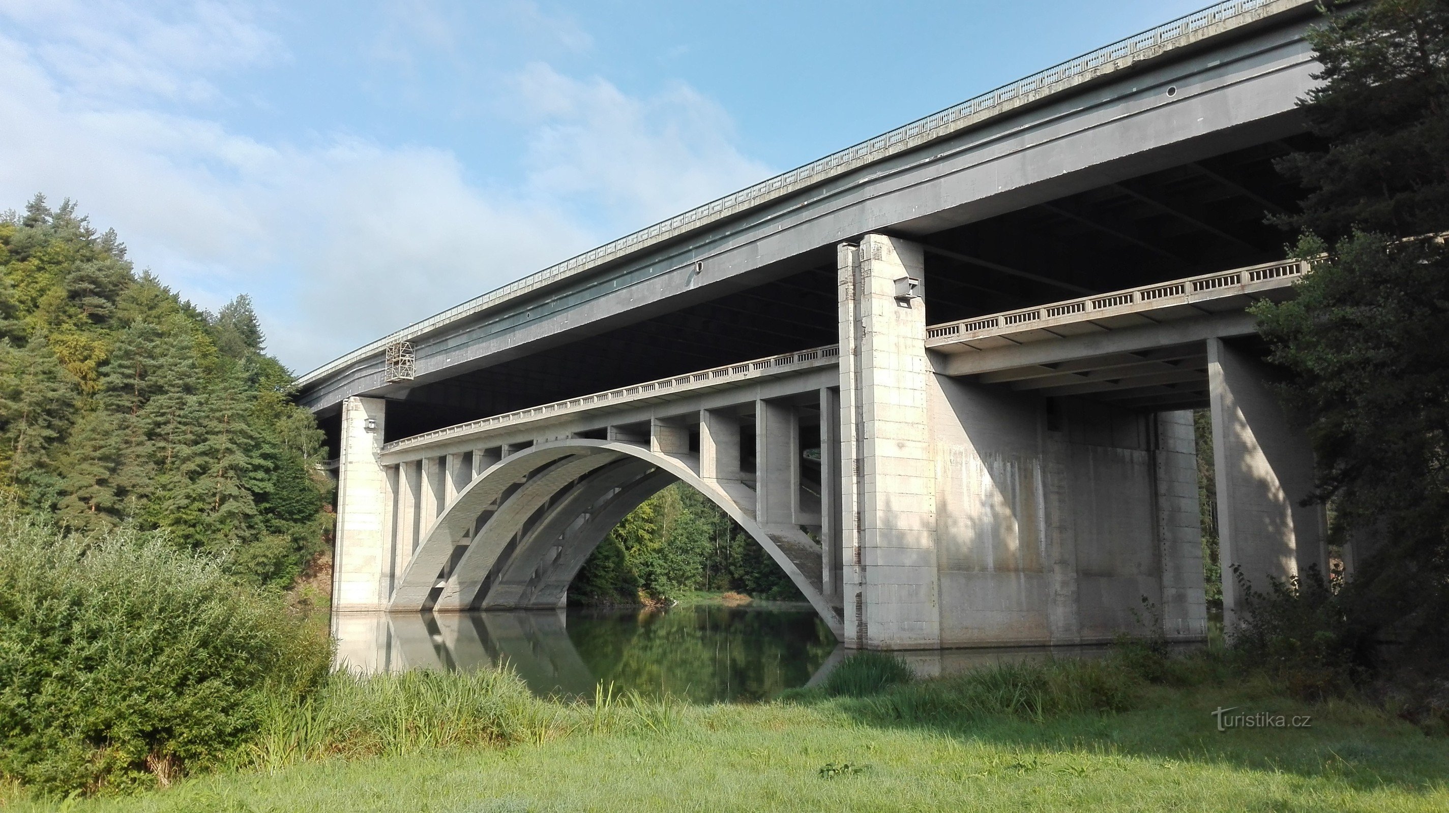 Doppelbrücke bei Píště.