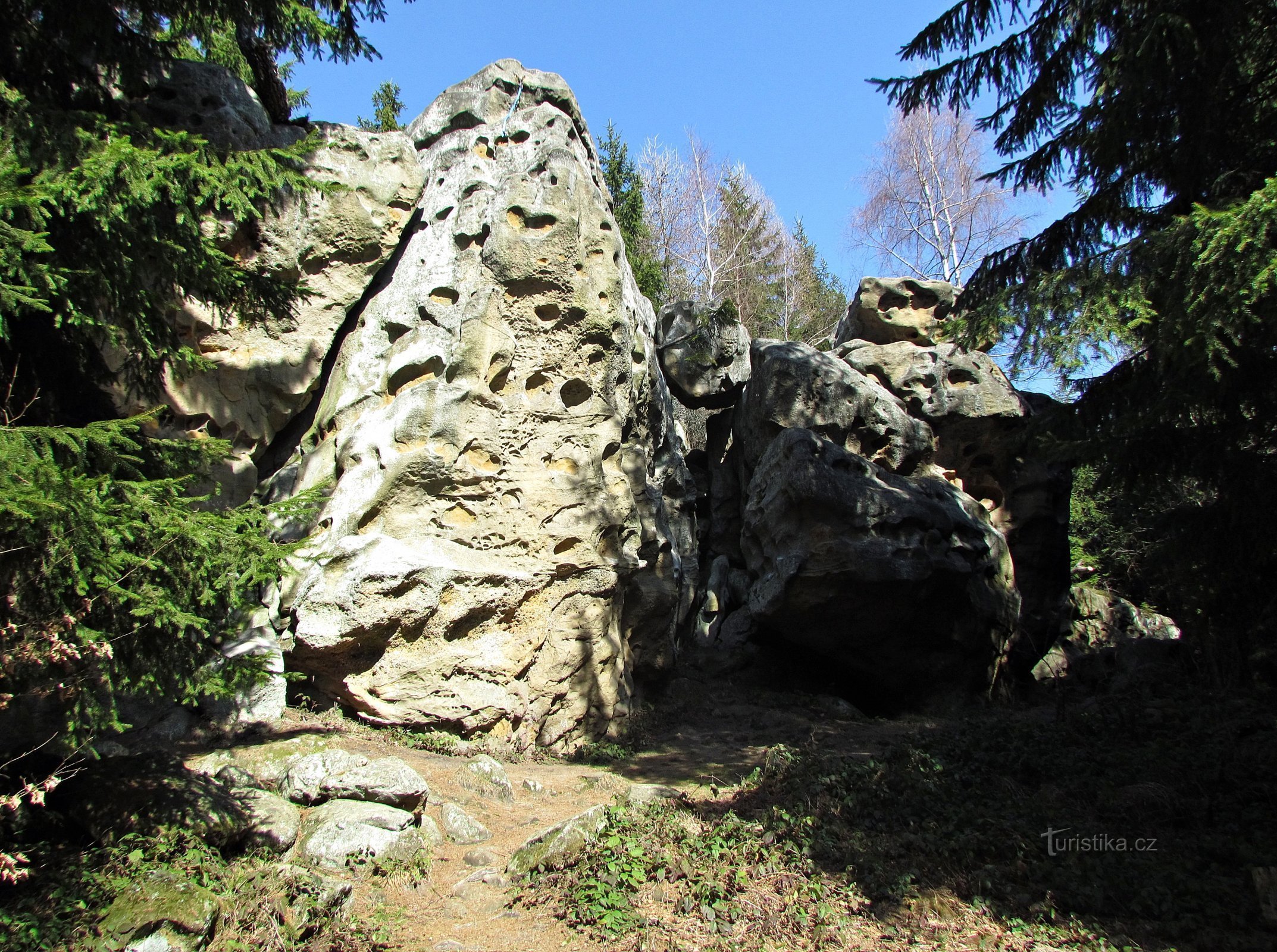 Doppelte Rarität der Lačnovské-Felsen