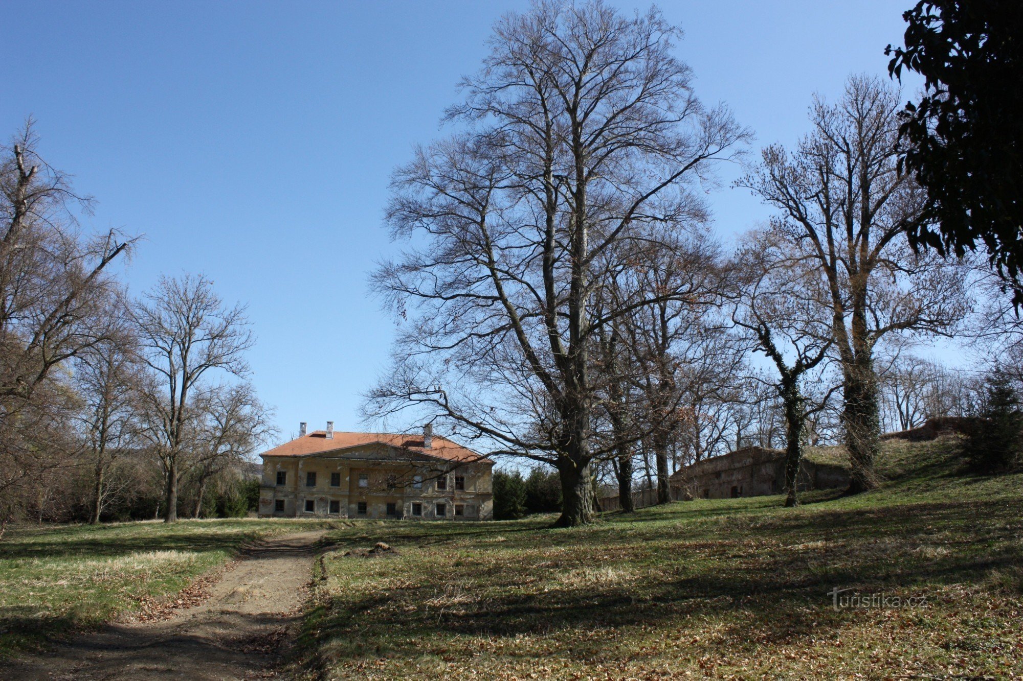 Two hundredth anniversary of the founding of Komorov Castle