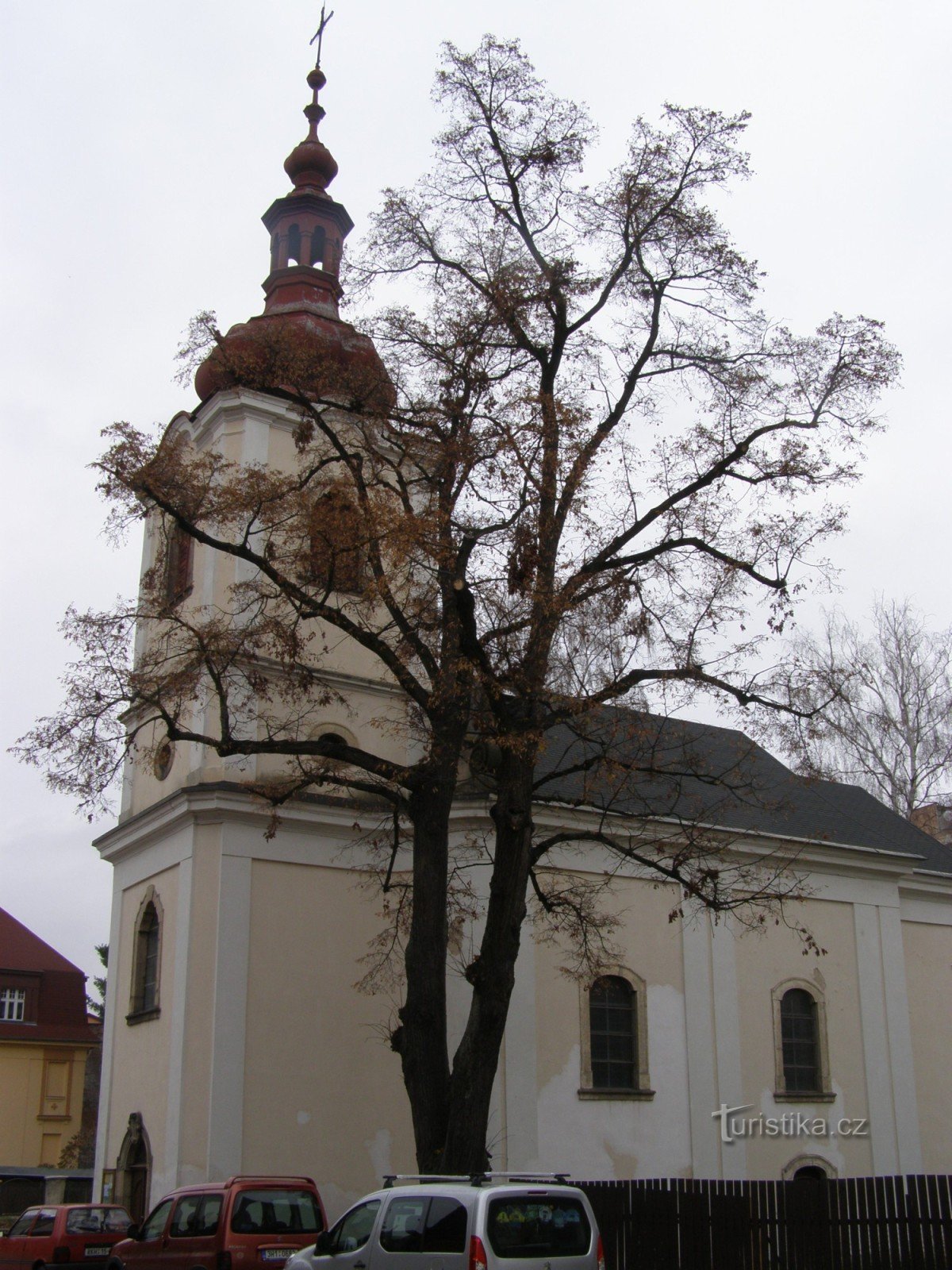 Dvur Králové - Crkva Uzvišenja sv. Kriza