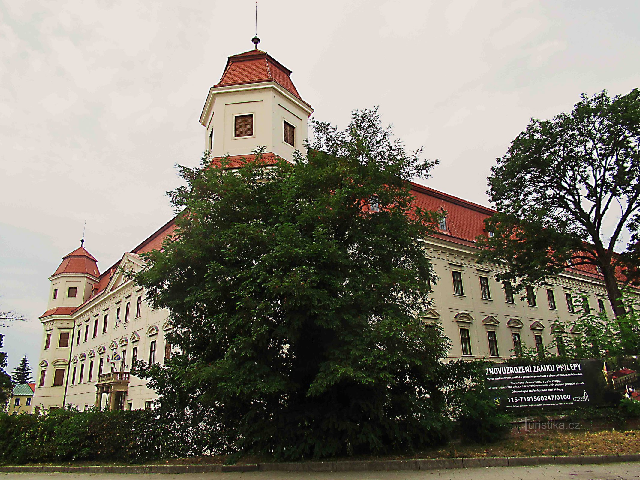 Ecocentrum - Hájenka Skřítek in het kasteelpark Holešov