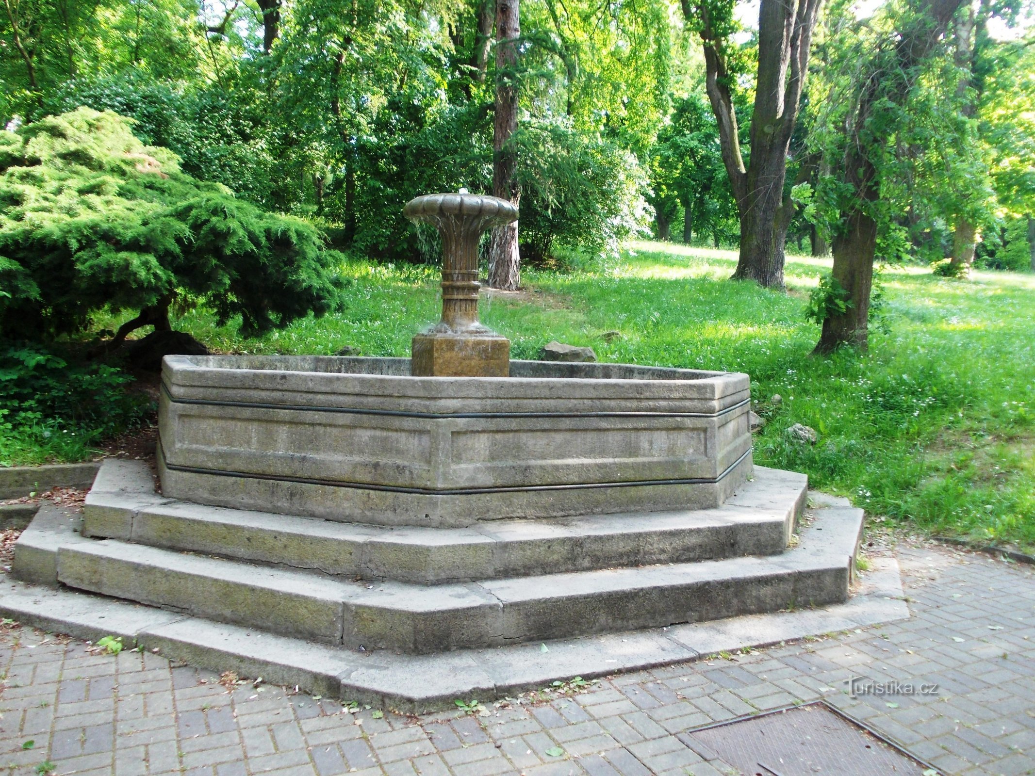 fontaine de l'empire