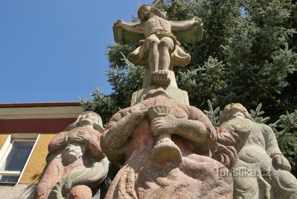 cesarski kipi Kalvarija