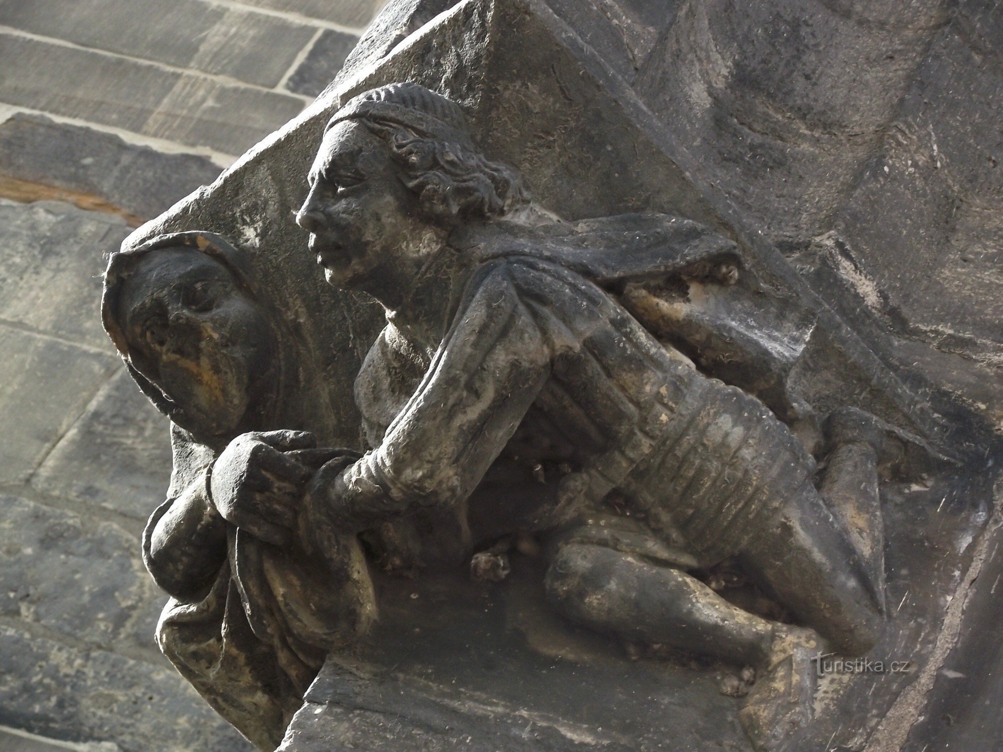 Érotisme sur le pont Charles (Prague - Tour du pont de la vieille ville)