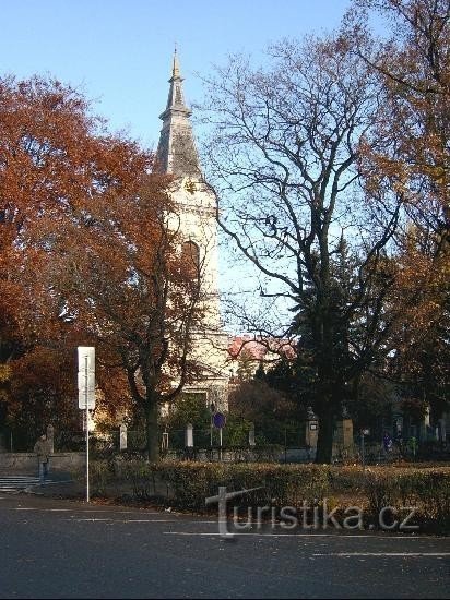 Evangelický kostel: Po toleračním patentu r.1781 až do roku 1868 přibývalo v Nym