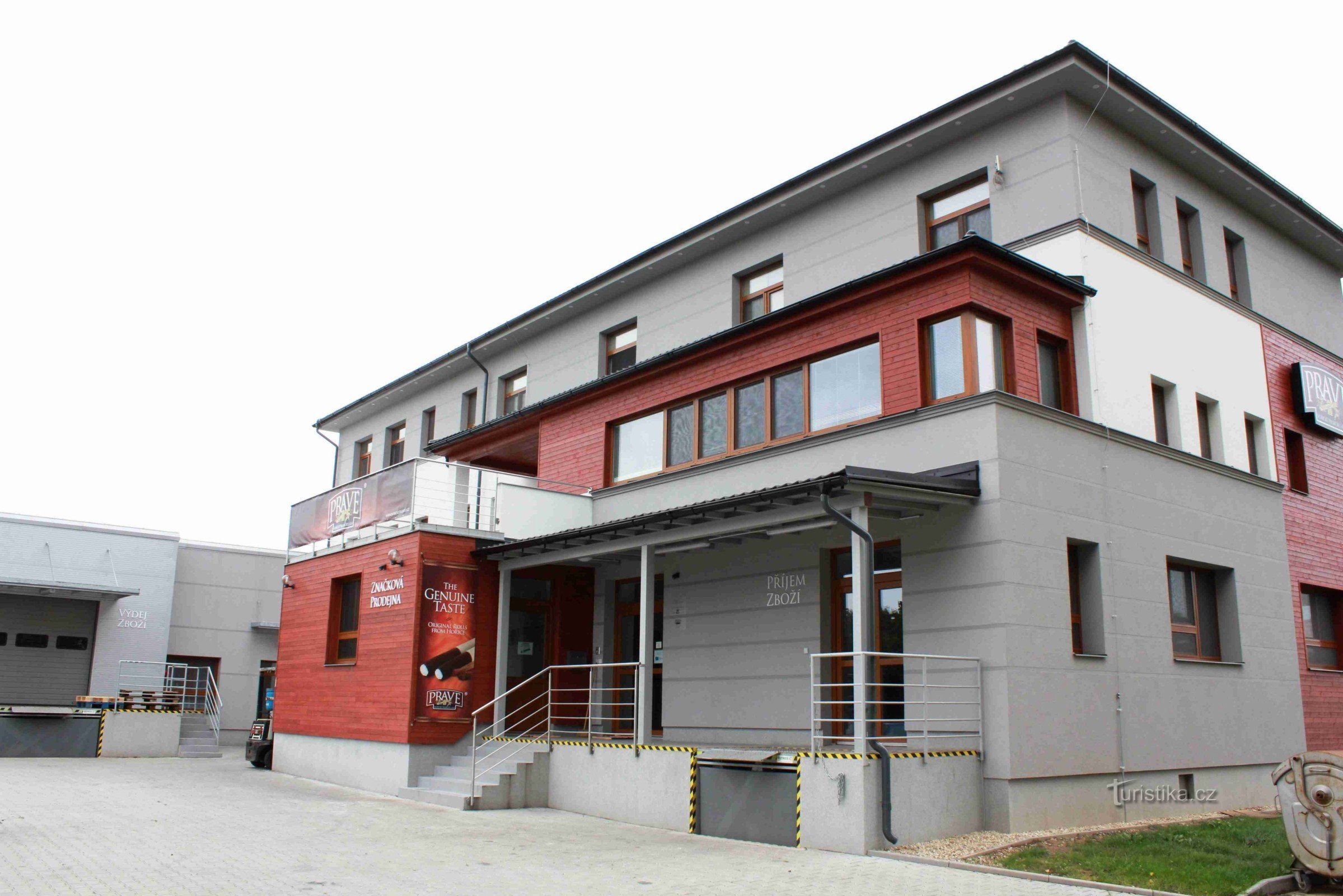 Excursion to the factory of Hořík tubes