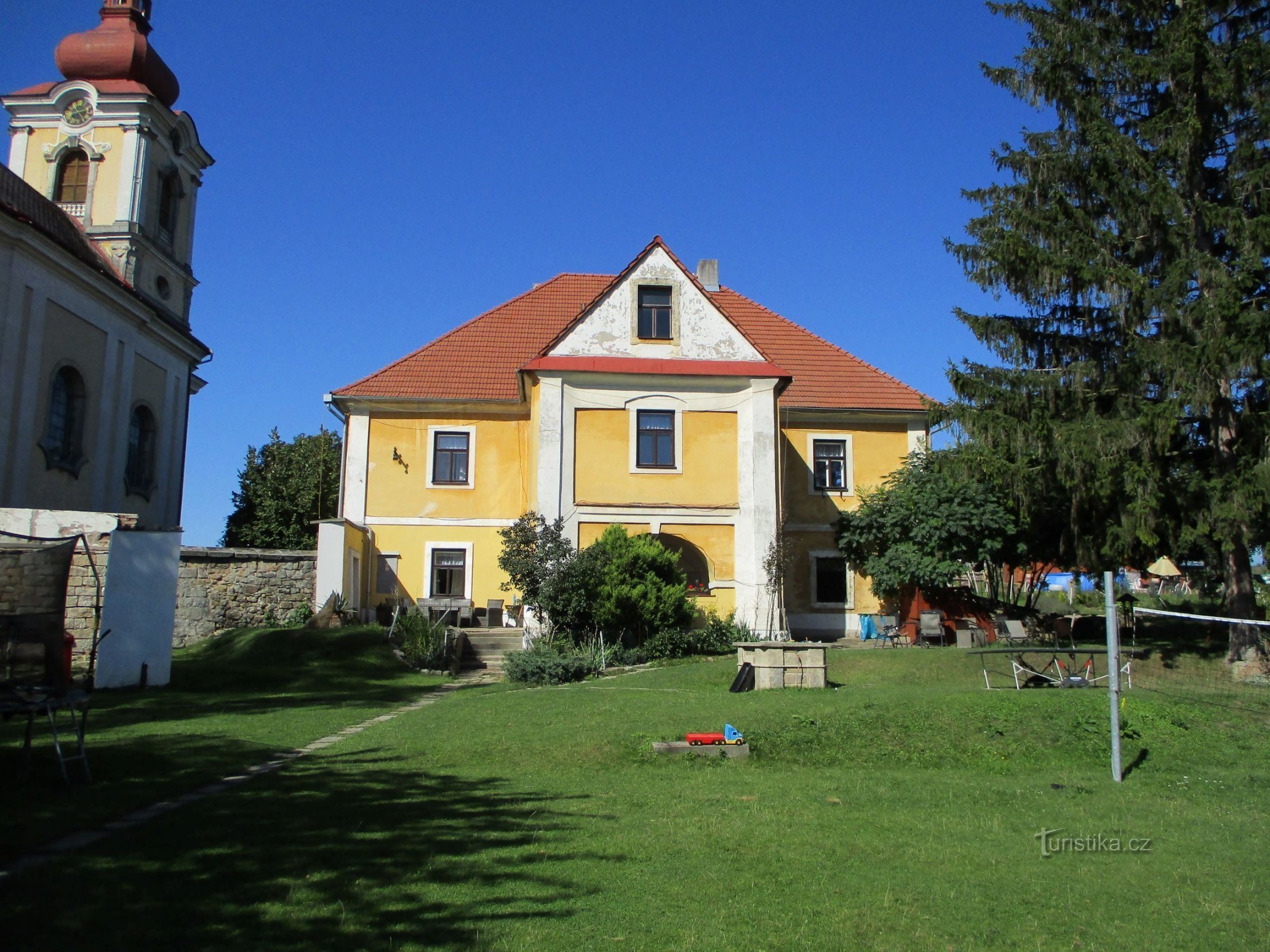 Pfarrhaus Nr. 3 (Choustníkovo Hradiště, 4.9.2019)