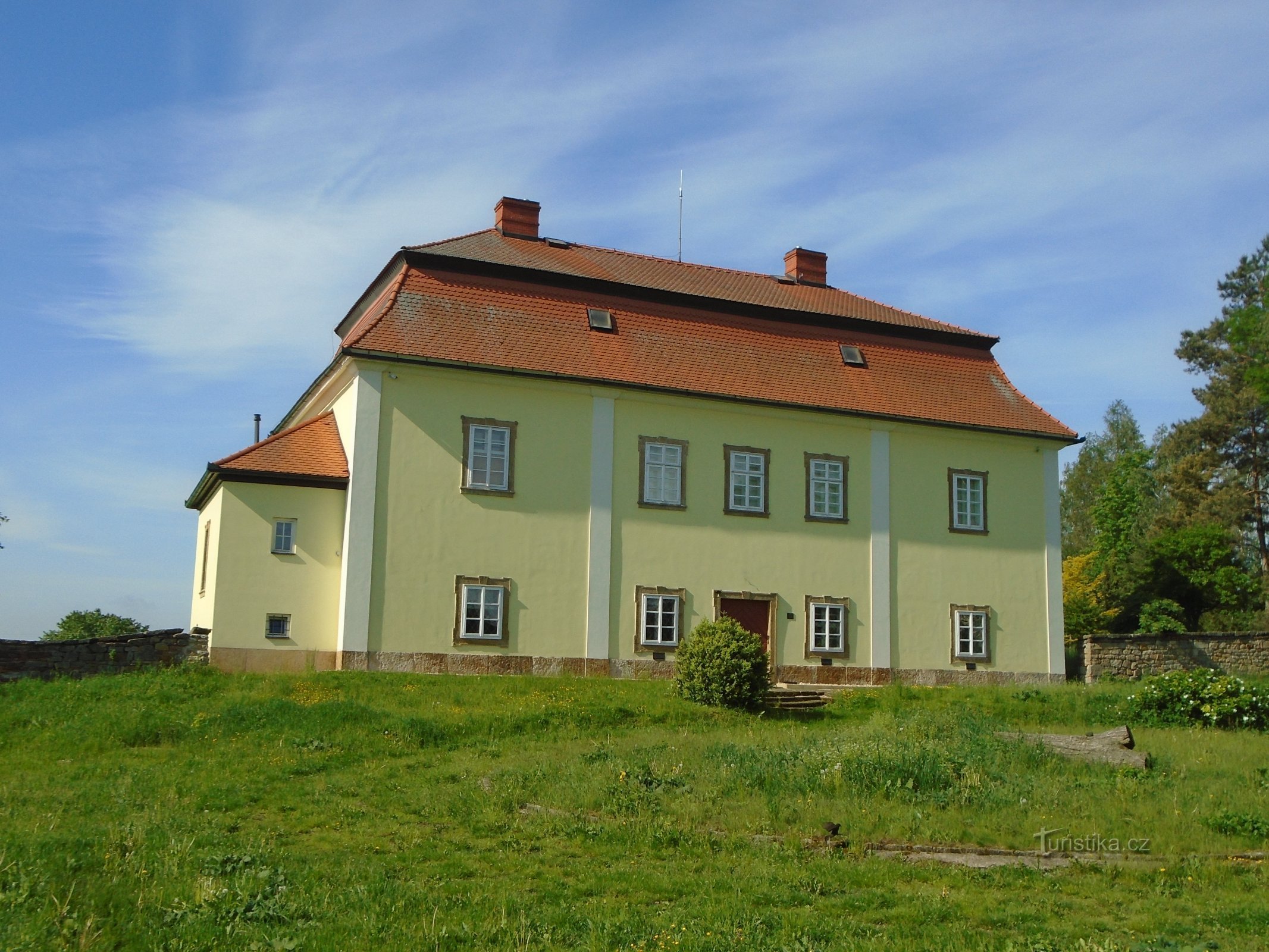 Pfarrhaus (Hněvčeves, 24.5.2019)