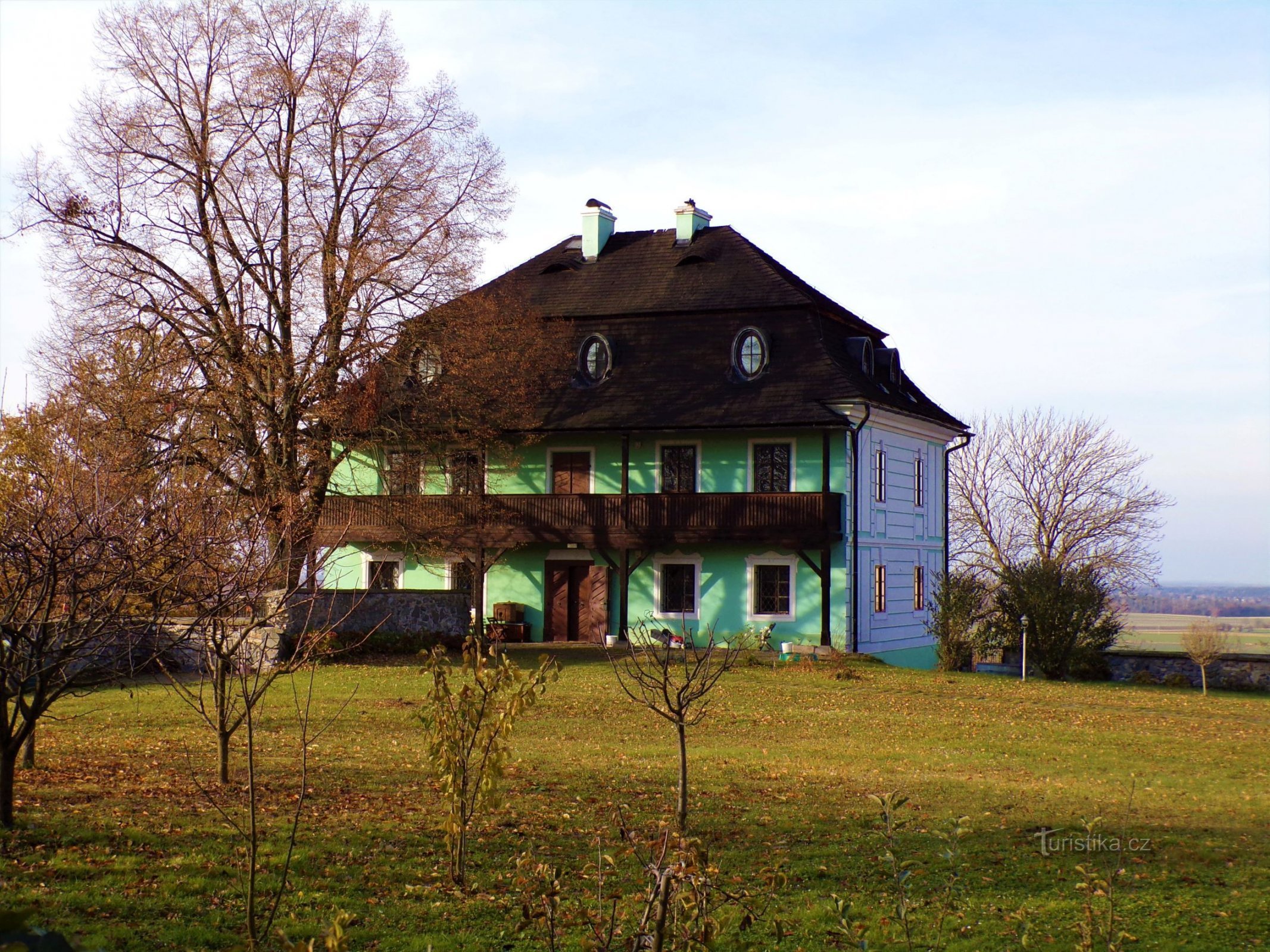 Casa parroquial (Vysoké Chvojno, 10.11.2021/XNUMX/XNUMX)