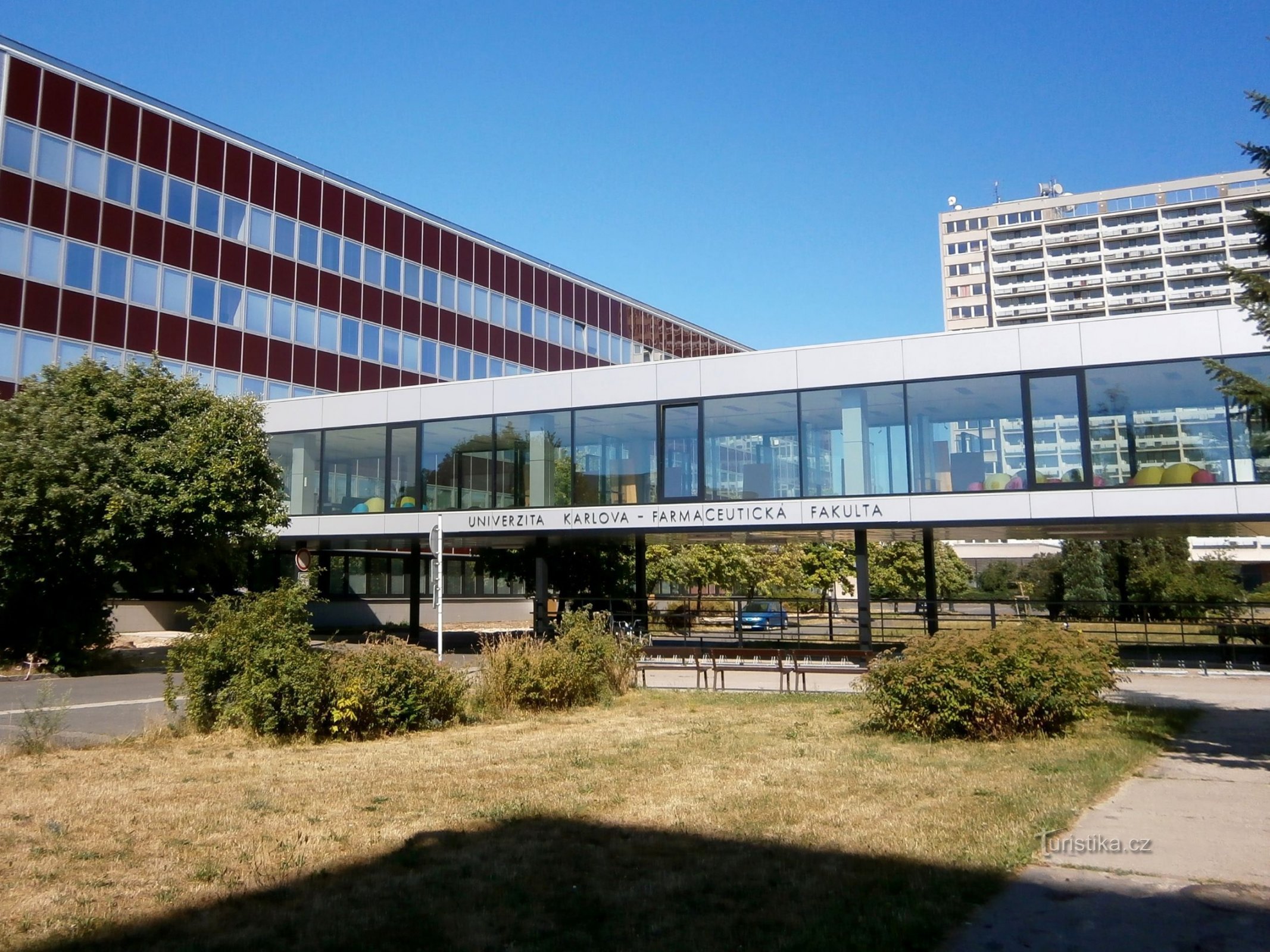 Farmaceutiska fakulteten, Charles University (Hradec Králové, 26.7.2015 juni XNUMX)