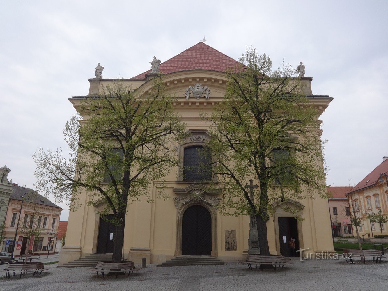 Jungfru Marias församlingskyrka för den obefläckade avlelsen i Uherské Brod