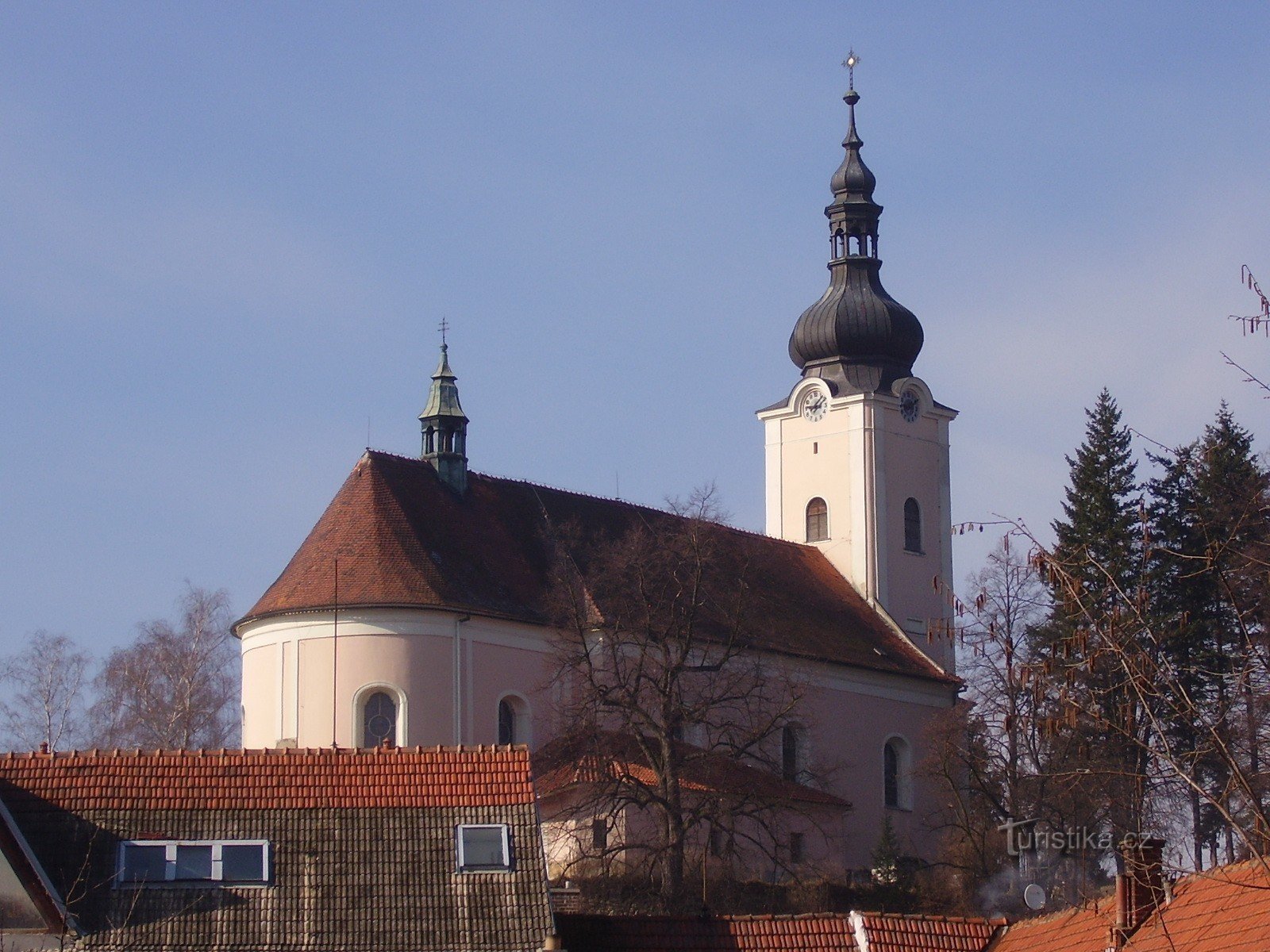 Парафіяльний костел св. Миколая в Ославанах