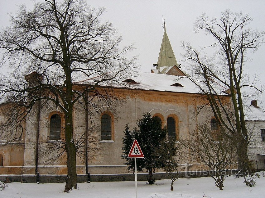 聖ペテロとパウロの教区教会 - ズラトニキ ホドコヴィツェ