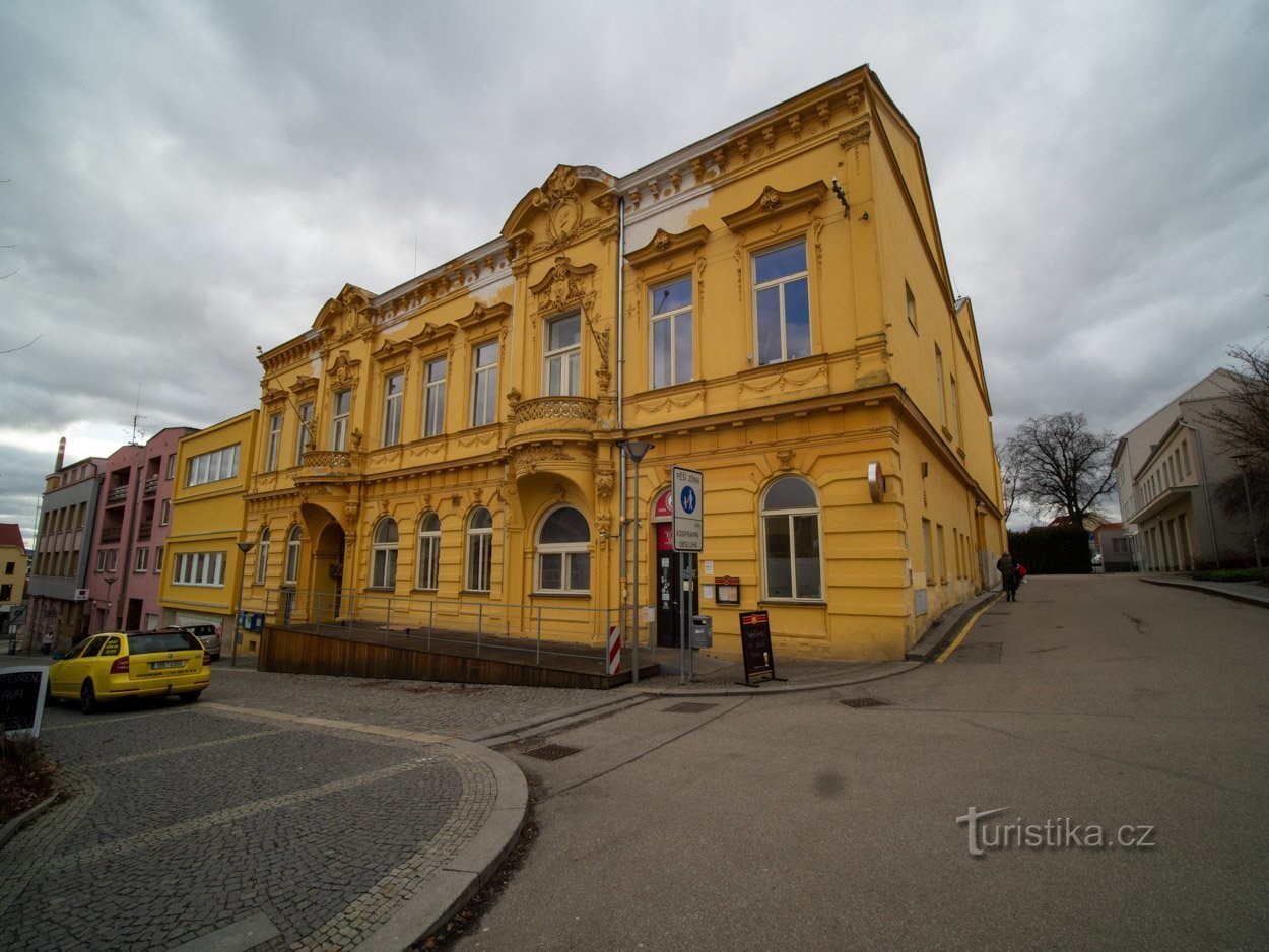 A homlokzat szeretné egy kicsit rendbe tenni