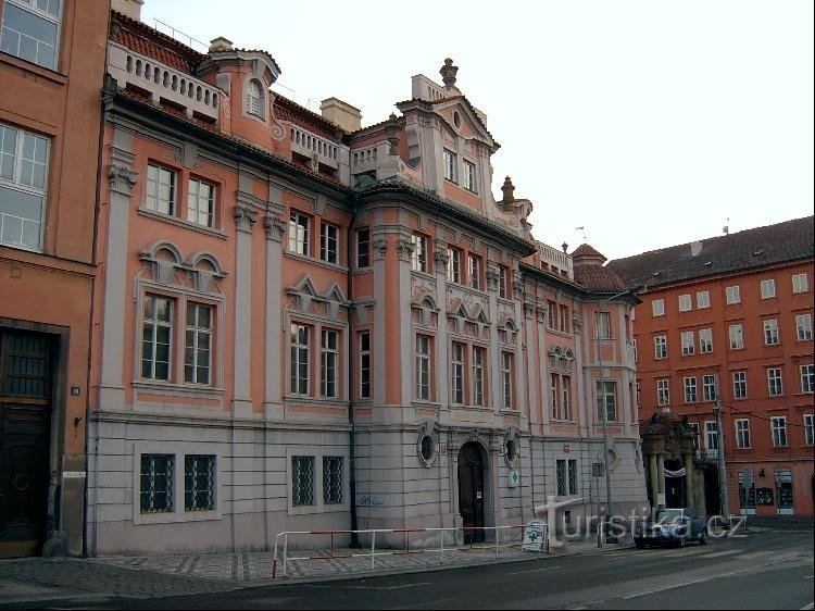 Fausts hus: Her boede en alkymist i Rudolf II's tjeneste. Edward Kelly og senere nr