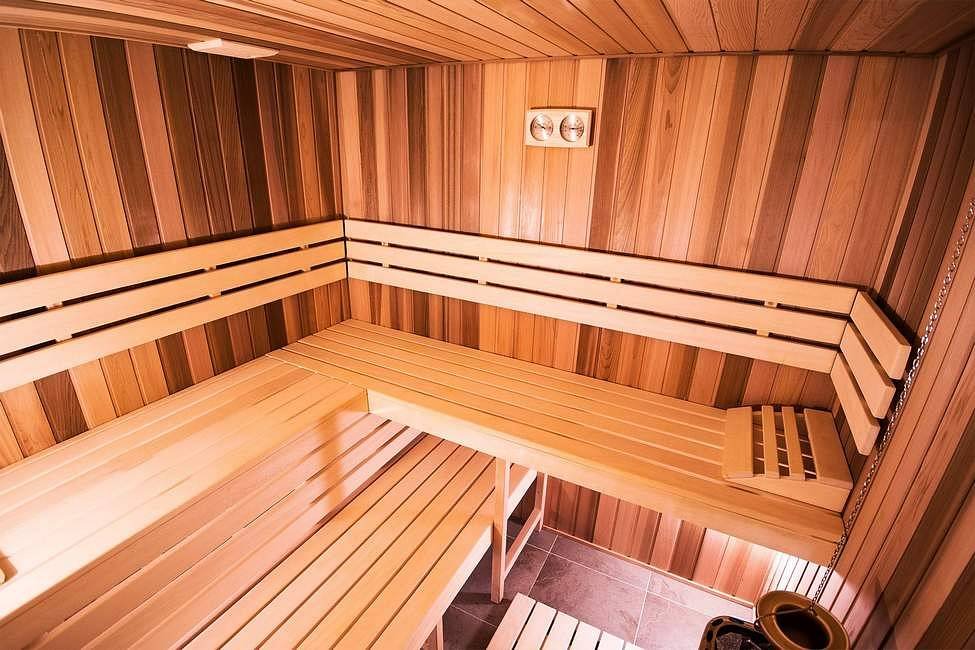 Finsk cedertræ sauna