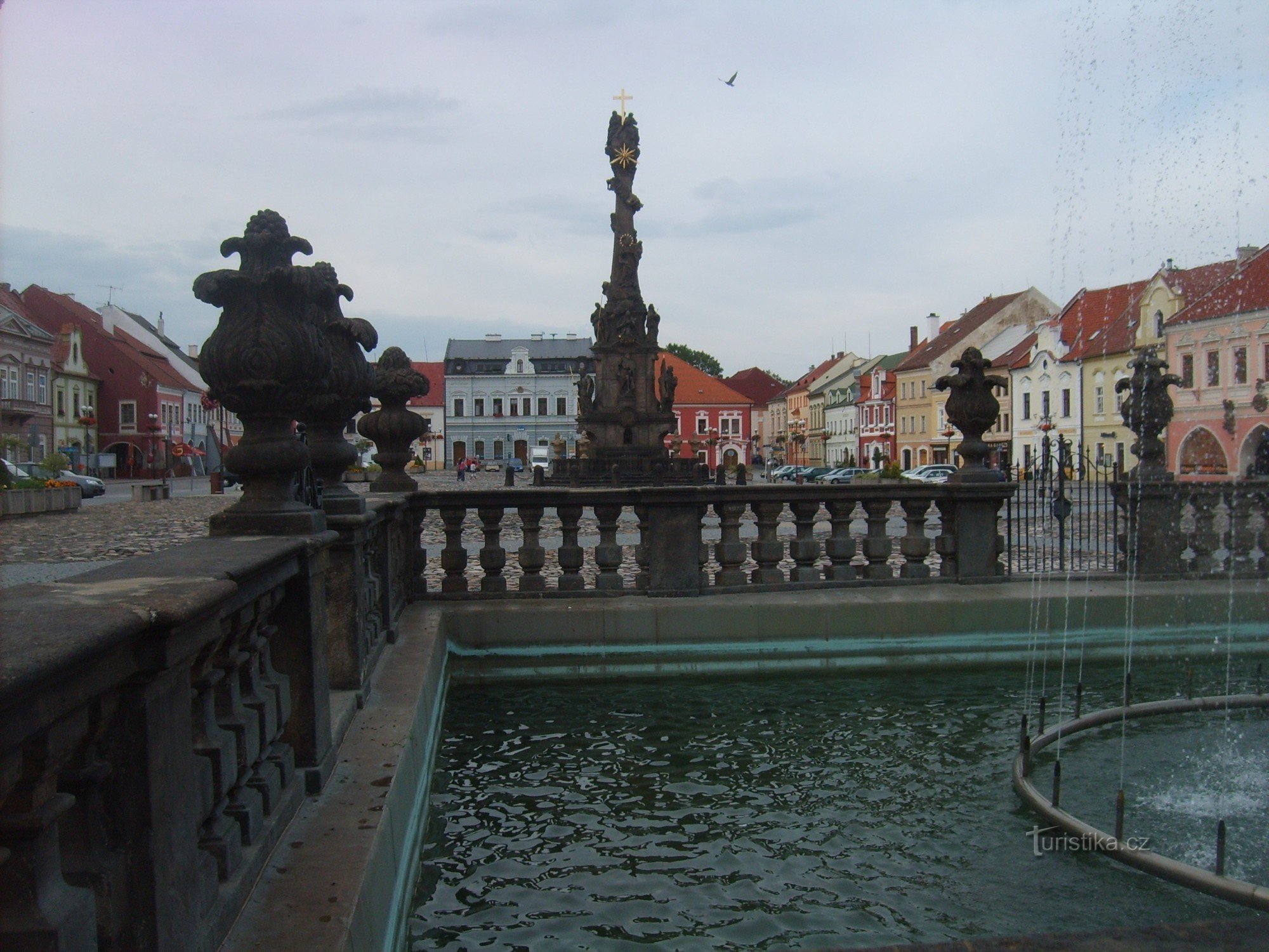 fountain and column of the Holy Trinity