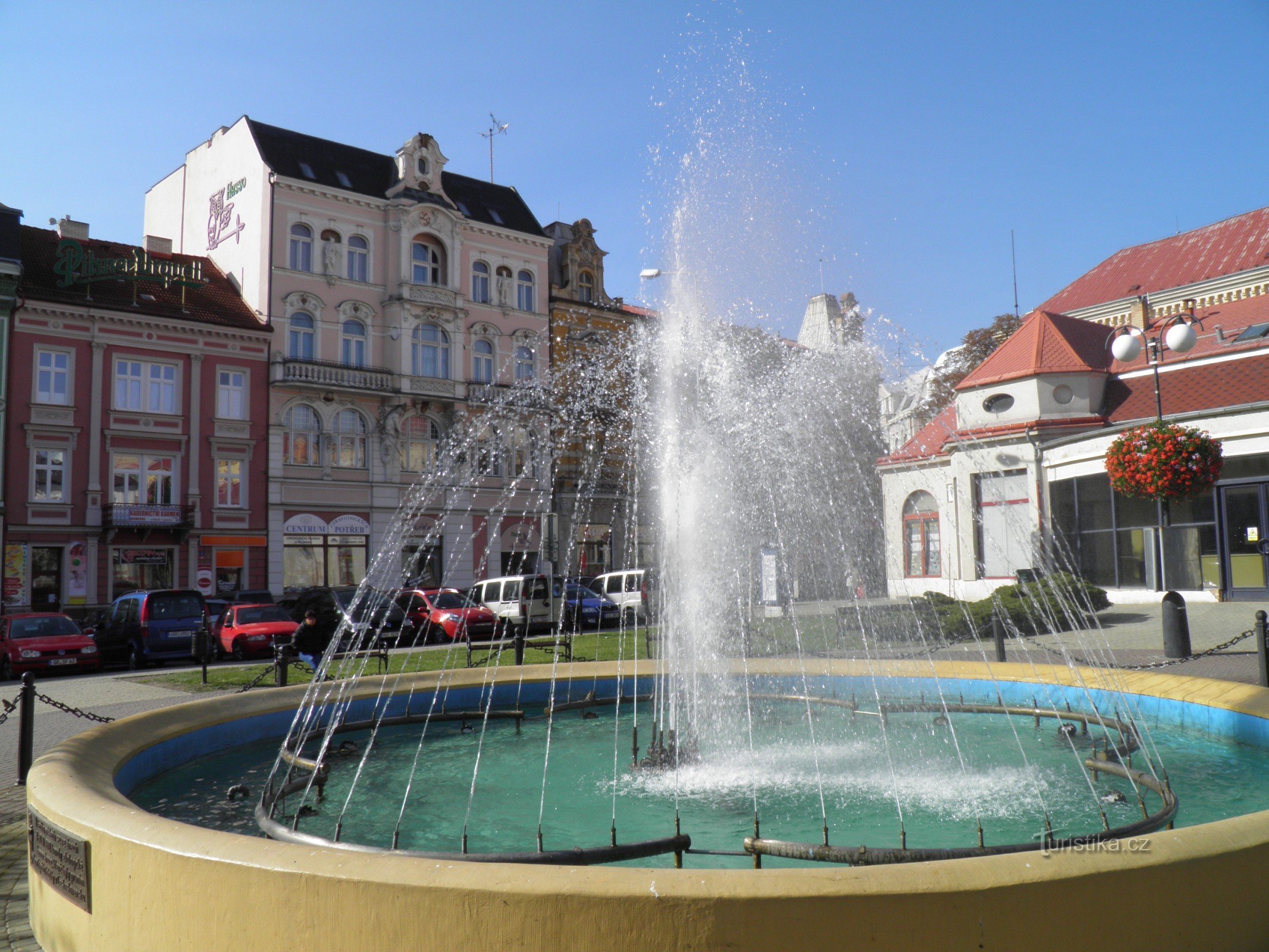 Fontein op het Beneš-plein.