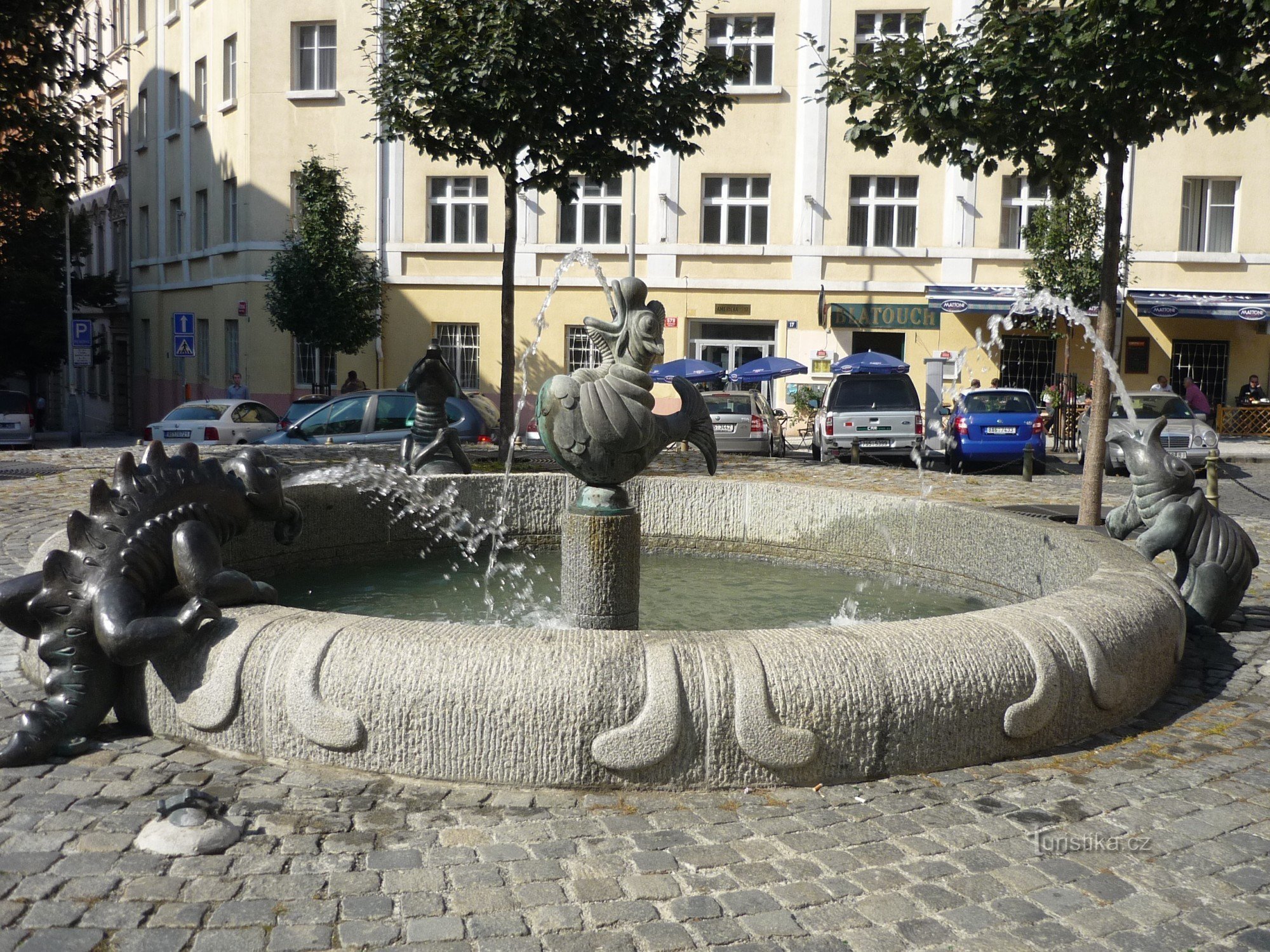 Fontana con doccioni