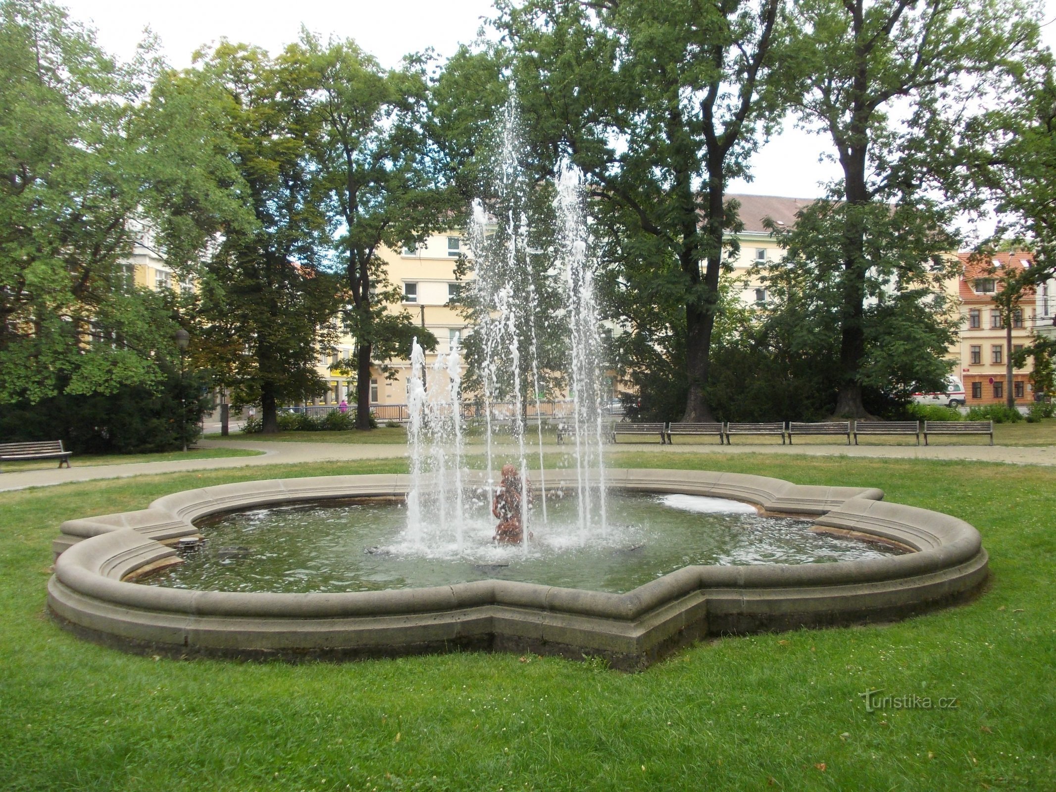 公園の噴水