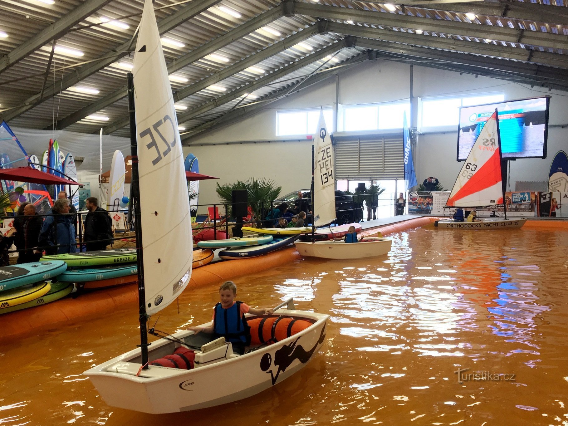 PARA CARAVAN e FOR BOAT 2020: viagens e barcos independentes em Letňany