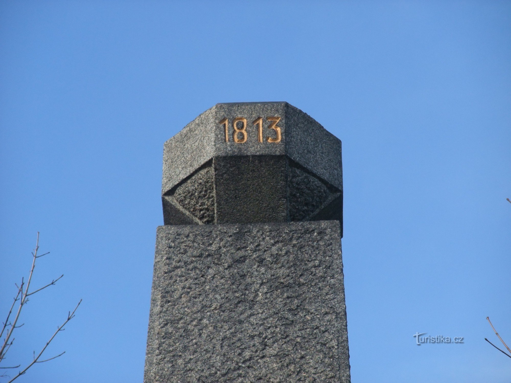 Französisches Denkmal bei Přestanov