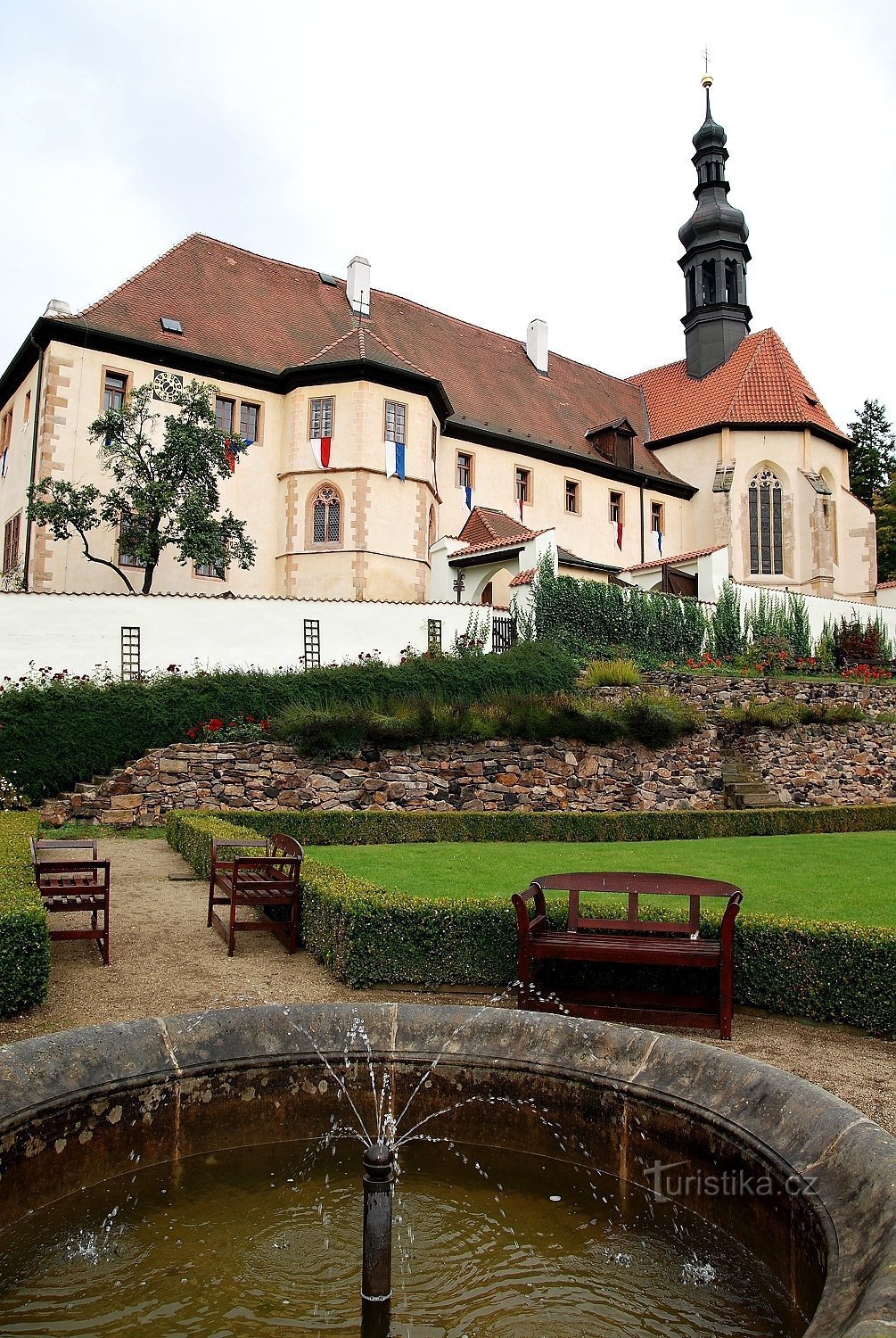 Franciscan Monastery of Fourteen Sts. Hjälpare, Kadaň