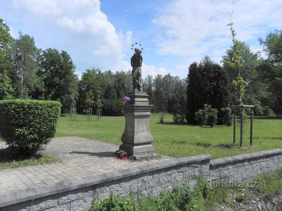 Františkovy Lázně, staty av St. Johannes av Nepomuk, allmän syn