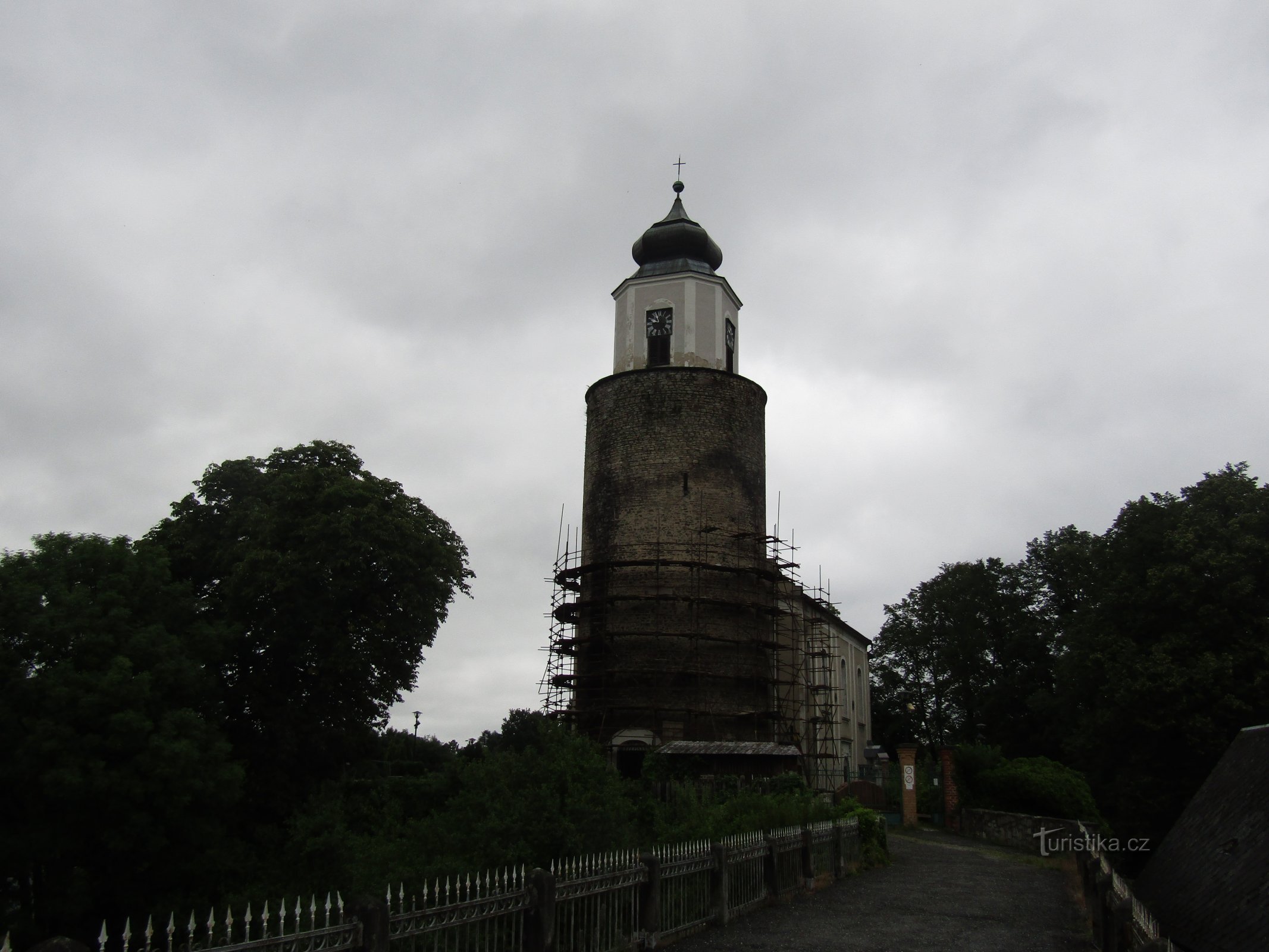 De ruïnes van het kasteel van Frýdberk deden dienst als kerk