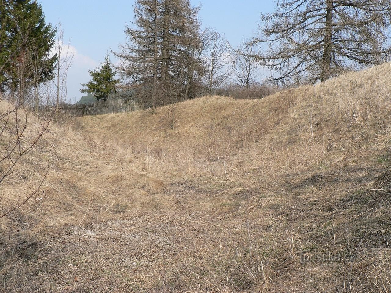 Frymburk, fossato del castello