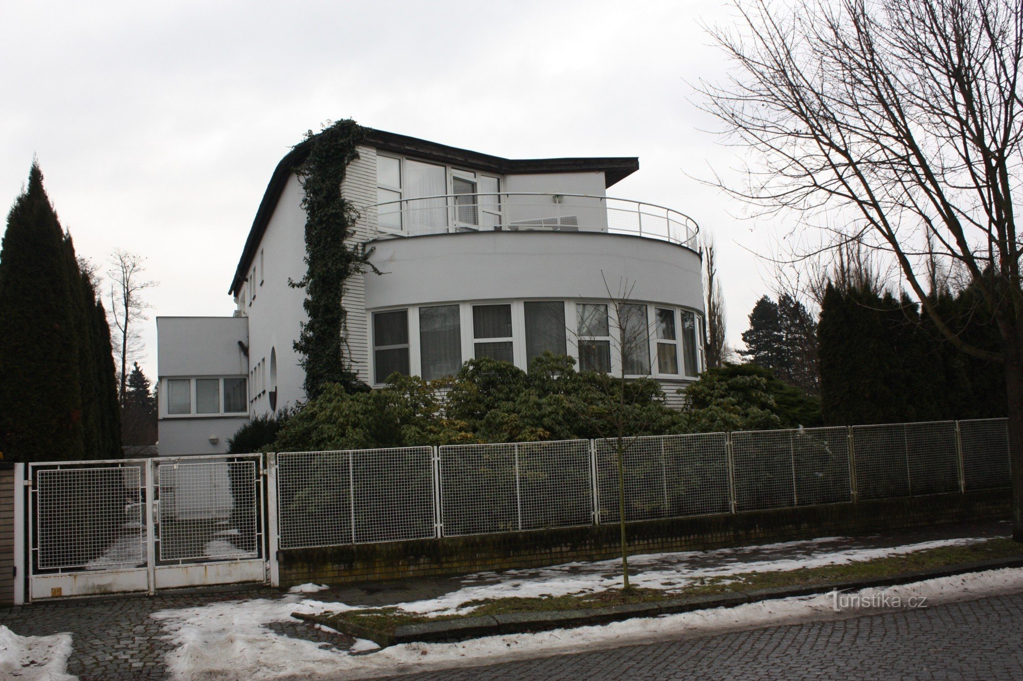 Funktionalistisk villa av Maria Andrášková i Přerov