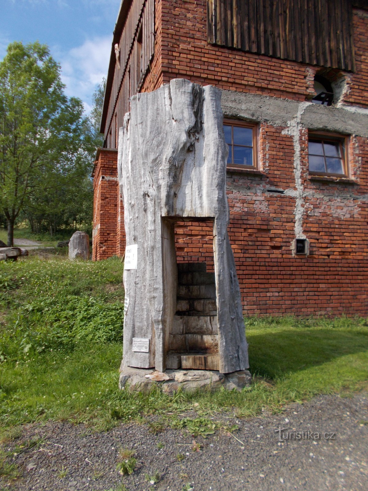 Galleria di sculture in legno Starý kravín