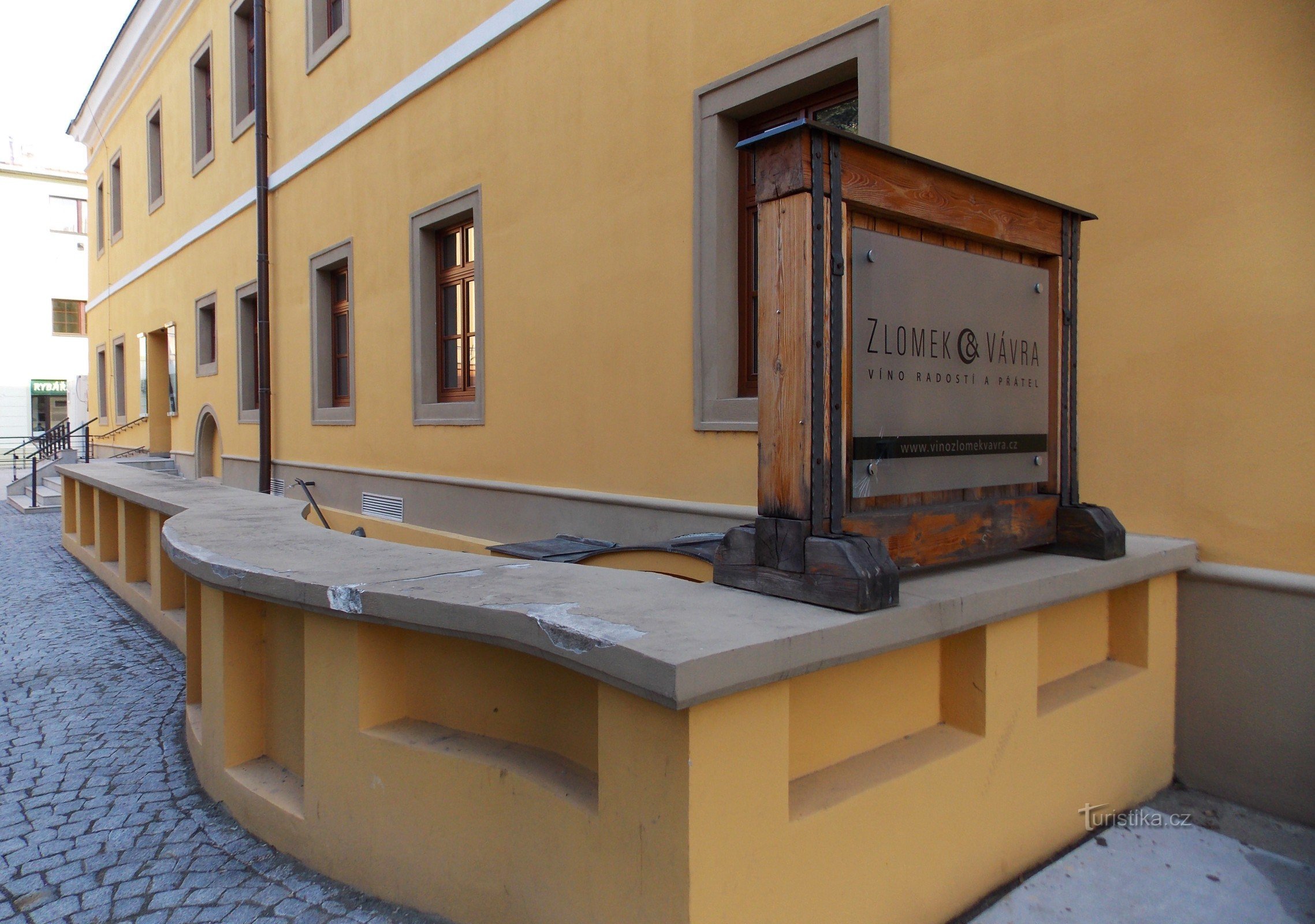 Phòng trưng bày các loại rượu vang của Slovakia ở Uh. Hradišti