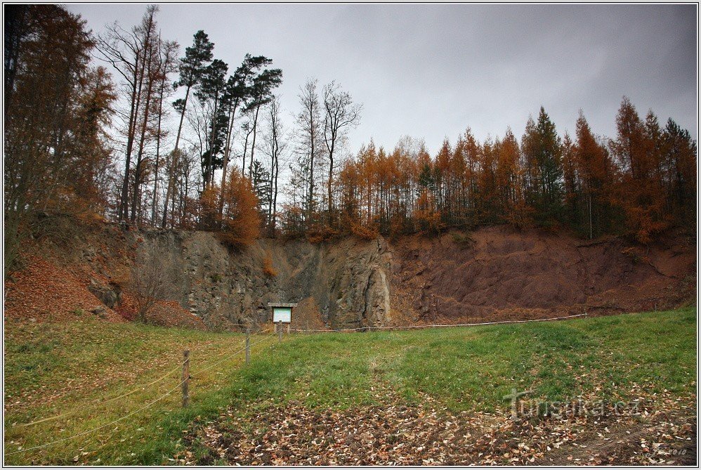 Afloramiento geológico cerca de Malé Svatoňovice