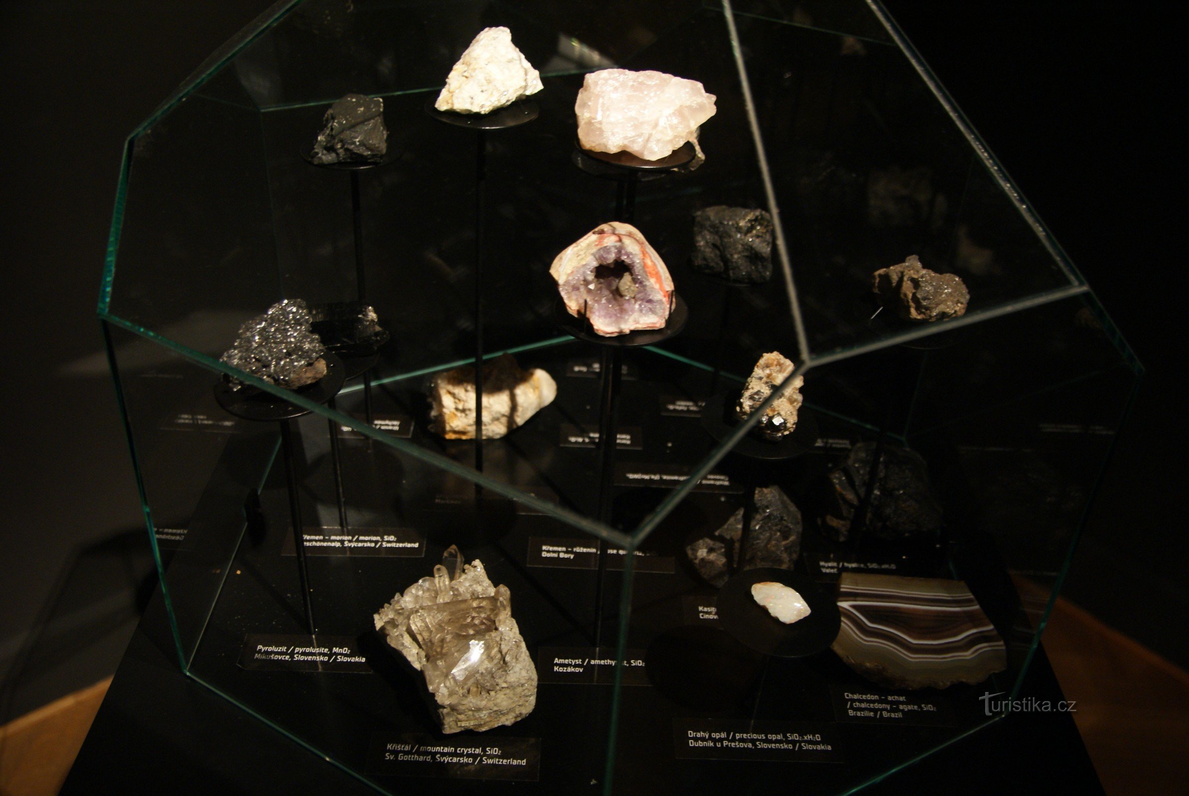 Geologie und Mineralien