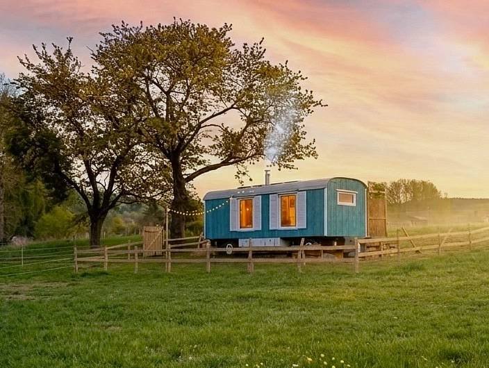Glamping Zatoulaná maringotka