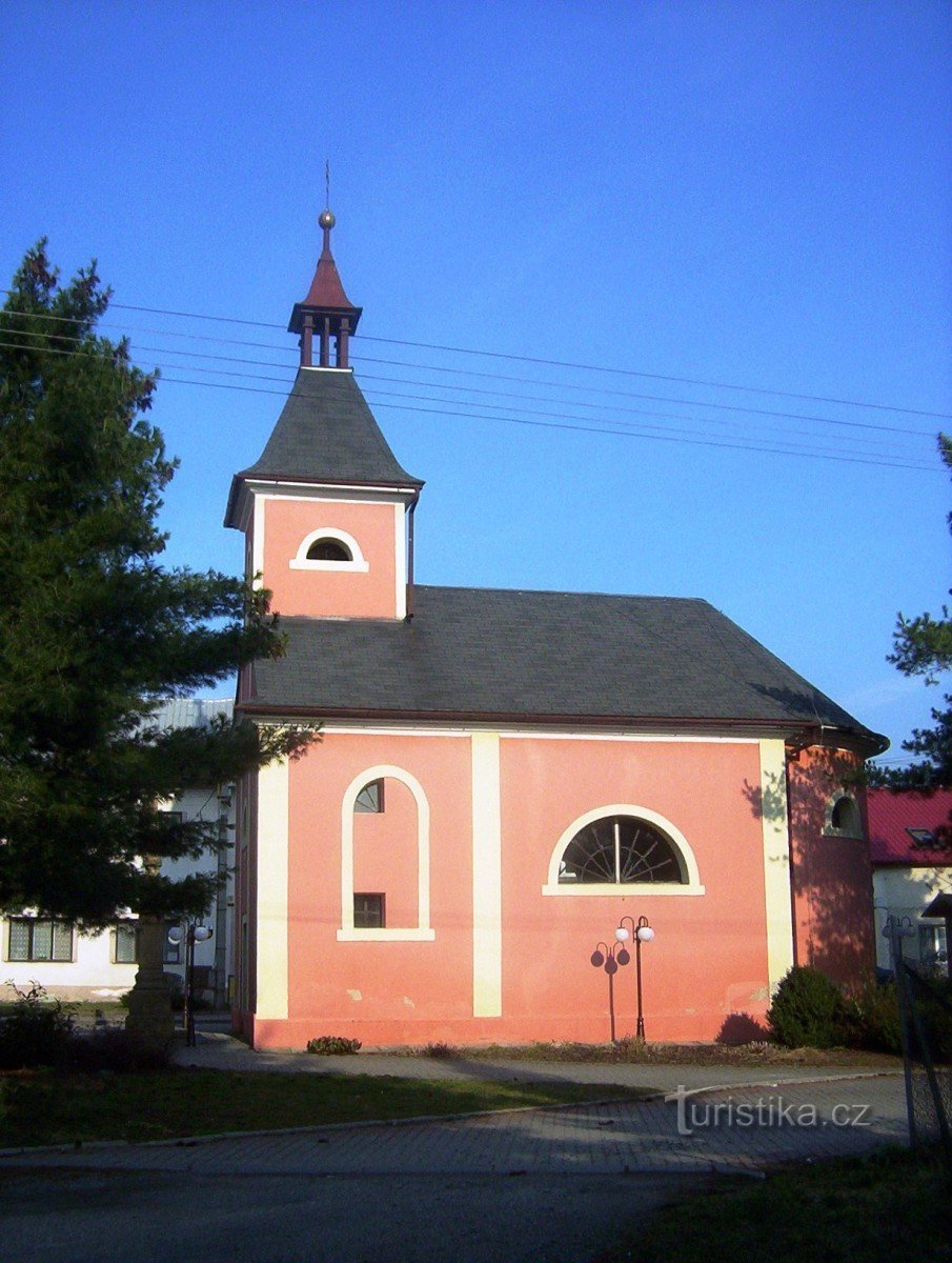 Grygov-capilla de San Juan de Nepomuceno en el pueblo de Masaryk-Foto: Ulrych Mir.