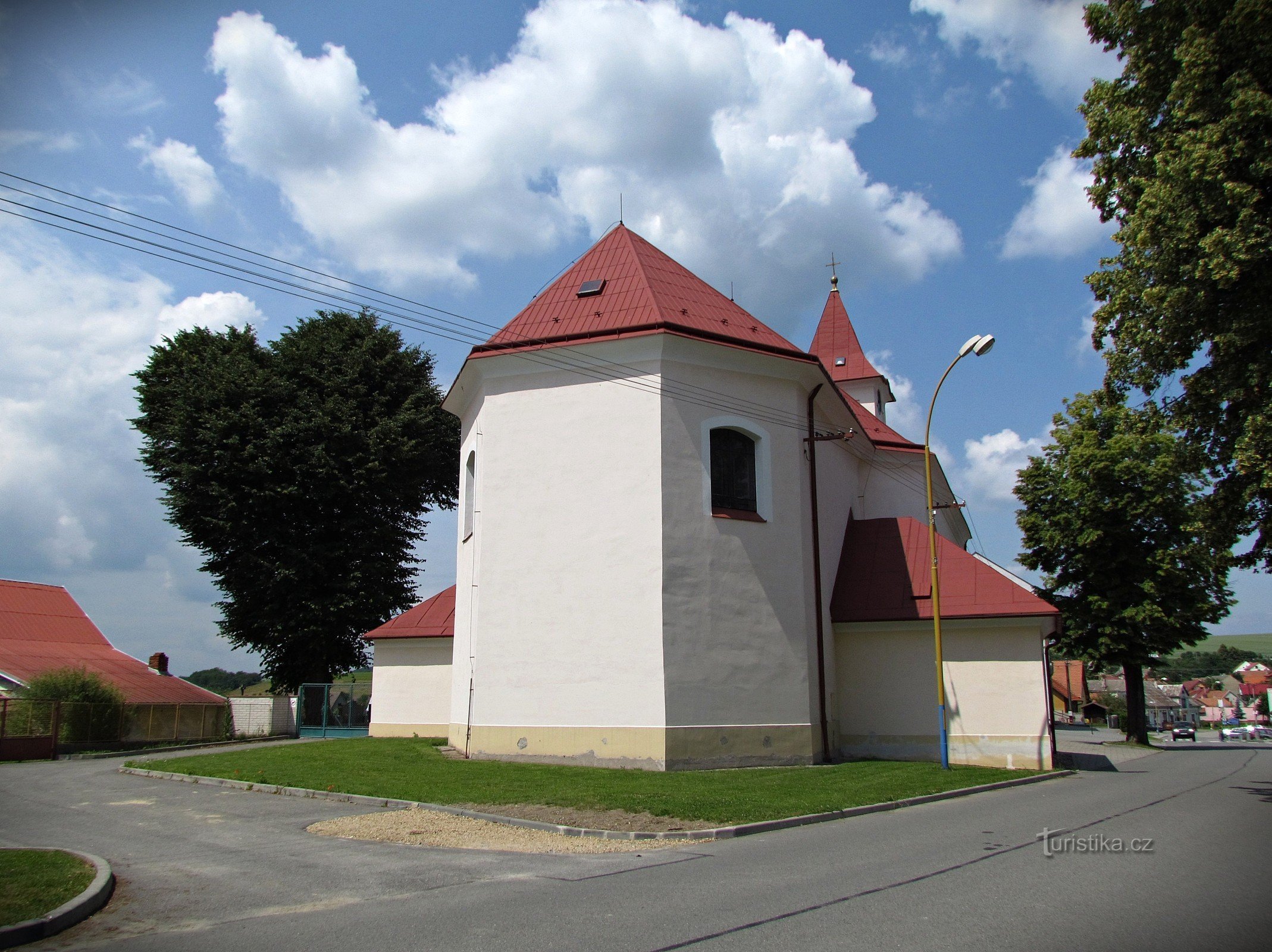 Halenkovice - farní kostel sv. Josefa