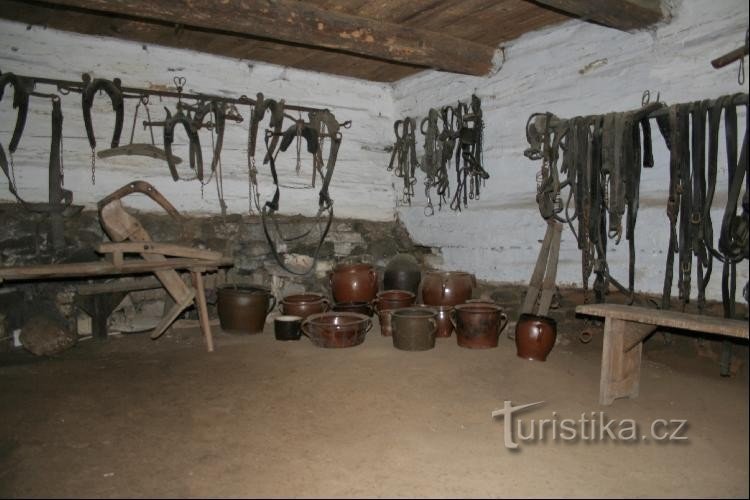 Granja Hamous: Una de las cámaras que se utilizaba para almacenar herramientas.