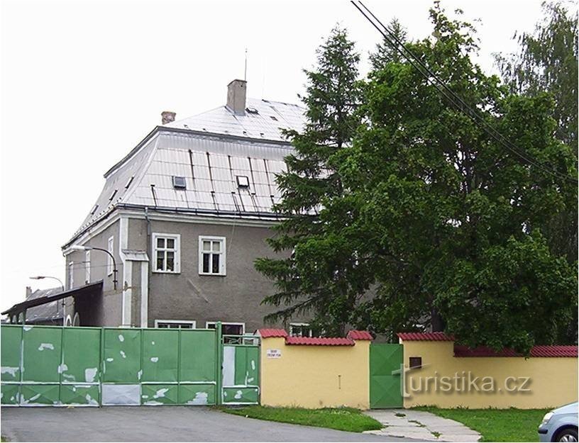 Haňovice-château-Photo: Ulrych Mir.