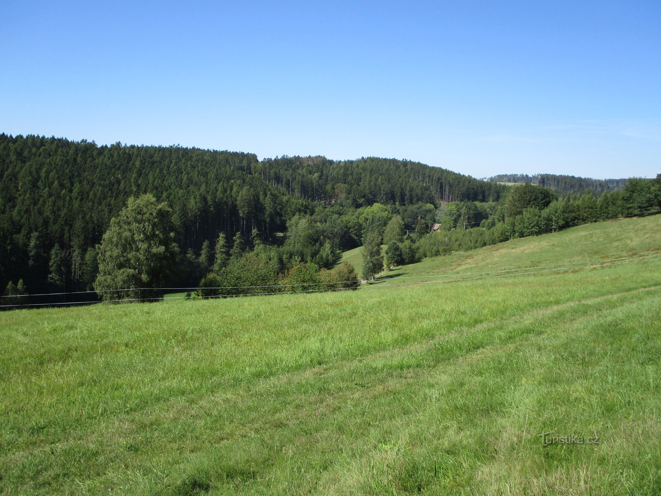 Harcovské údolí vanaf de weg van Brzice naar Běluň (4.9.2019 september XNUMX)
