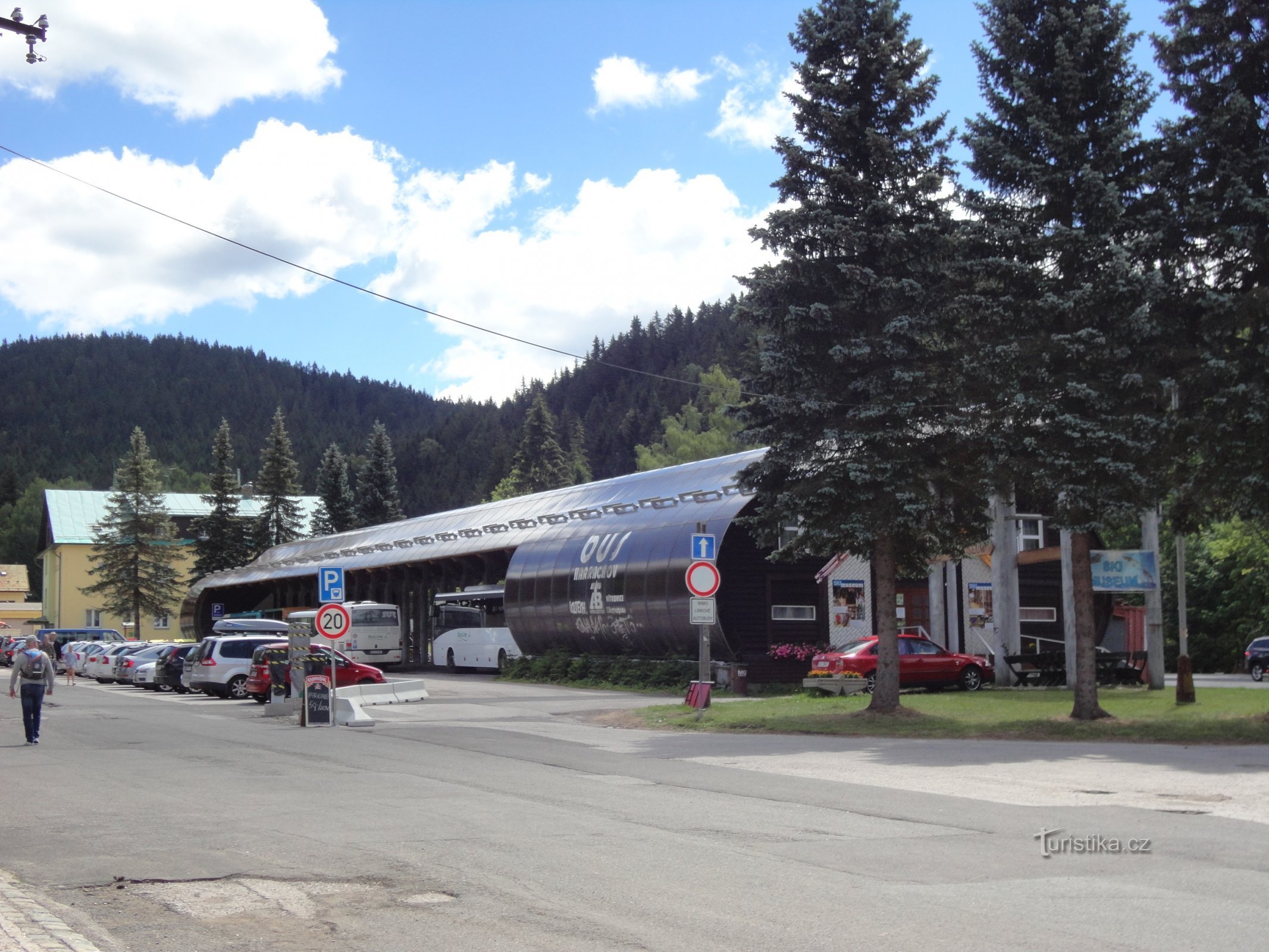 Harrachov - busstation