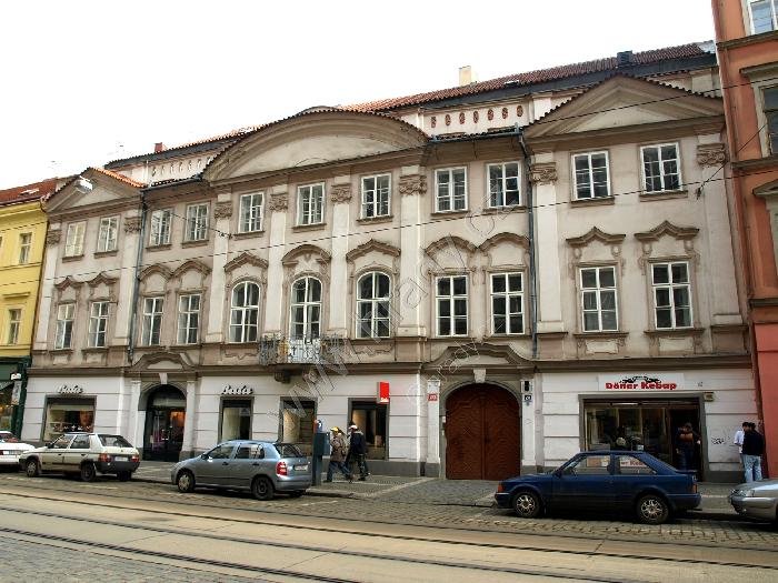 Harrachovský palác