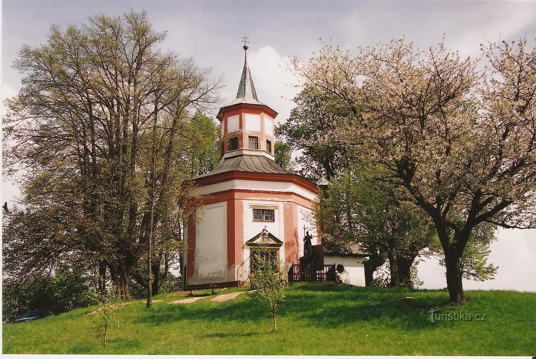 Hartmanice - Pyhän Nikolauksen kappeli Jan Nepomucký