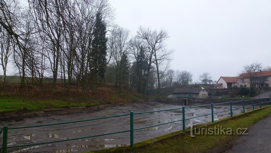 Löschwassertank