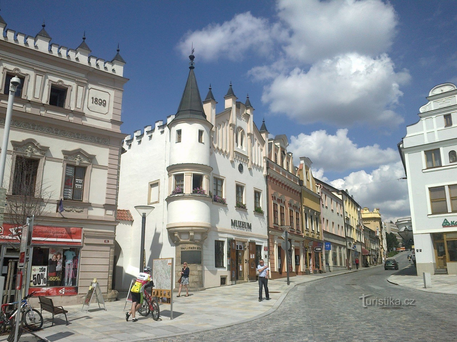 Rue Havlíčkovo náměstí et Horní.