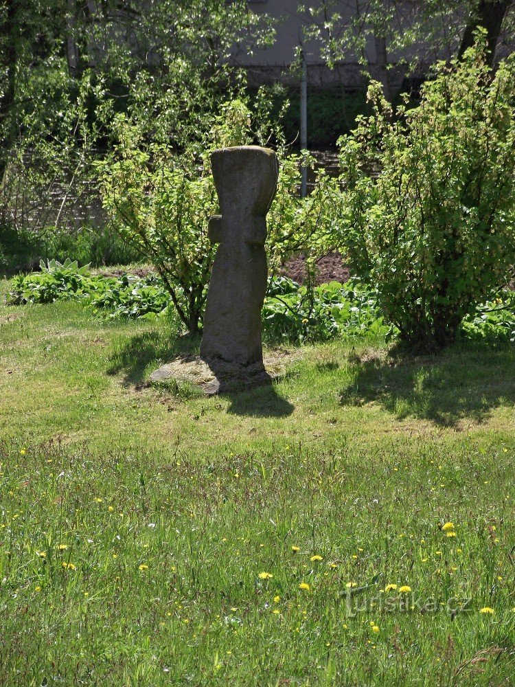Havlovice (sopra Úpou) - croce della riconciliazione (pietra di confine)